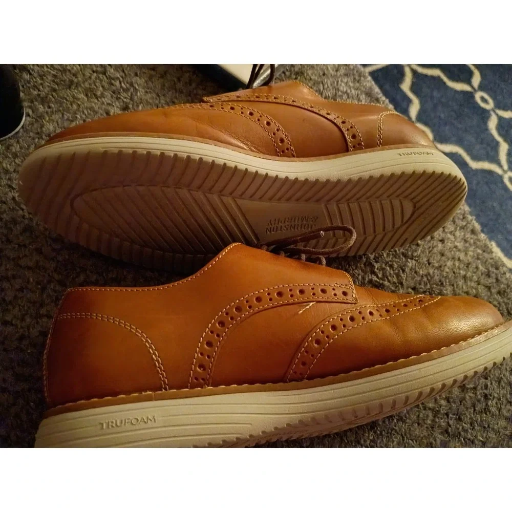 Good Used Condition Boys  Johnson And Murphy Size 2M Oxford Shoes
